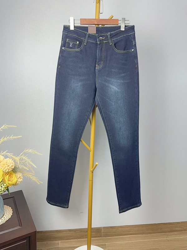 ブランドジーンズ背面デザイン